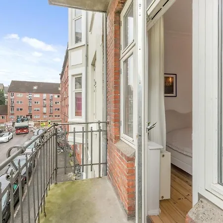Homely And Spacious In Cph Apartment